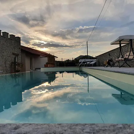 Oda ve Kahvaltı Alta Langa